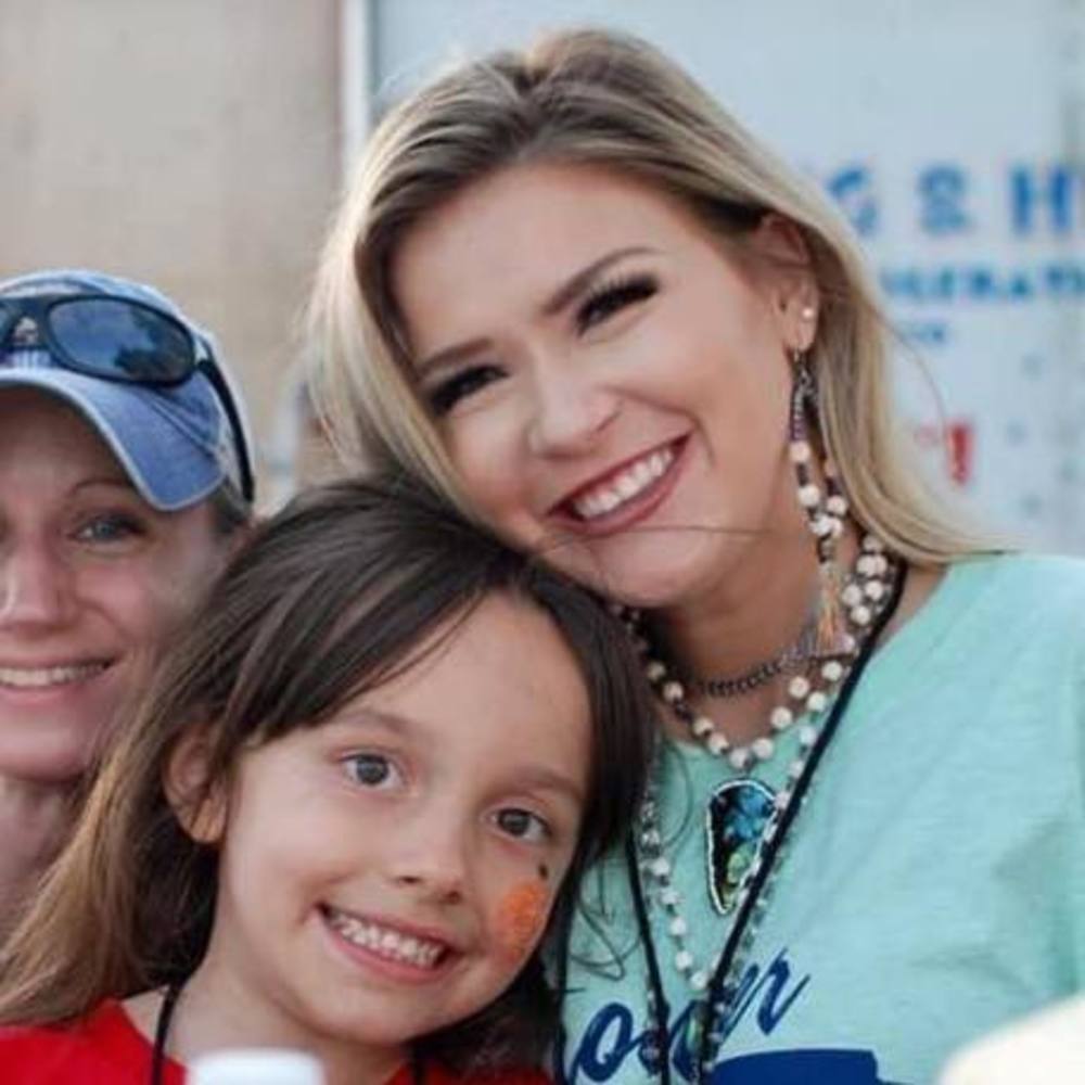 Meet your Posher, Adeline